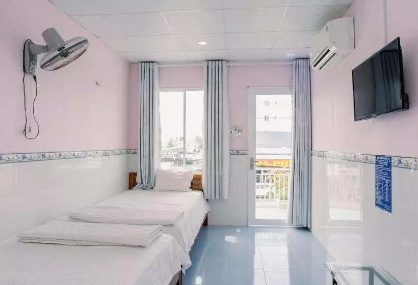 مُتل Phương Tú Hostel