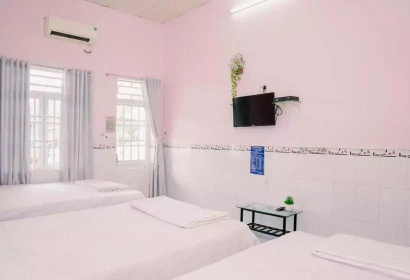 مُتل Phương Tú Hostel