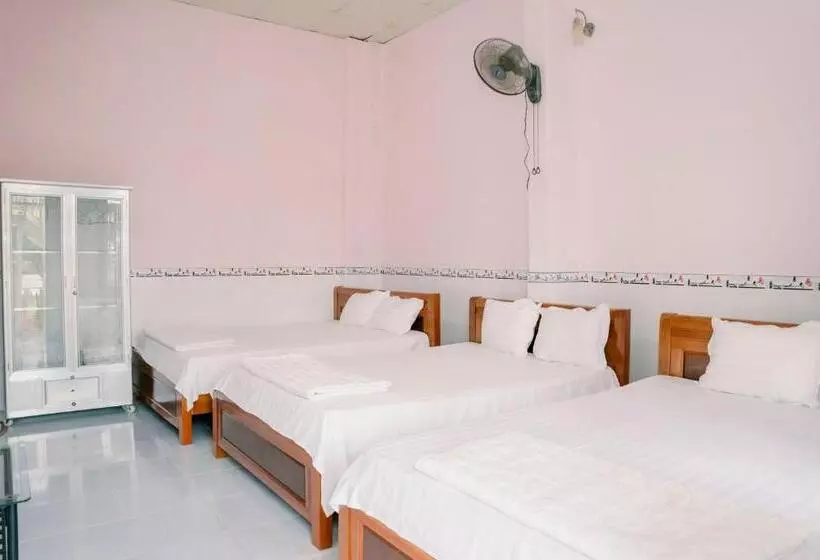 مُتل Phương Tú Hostel