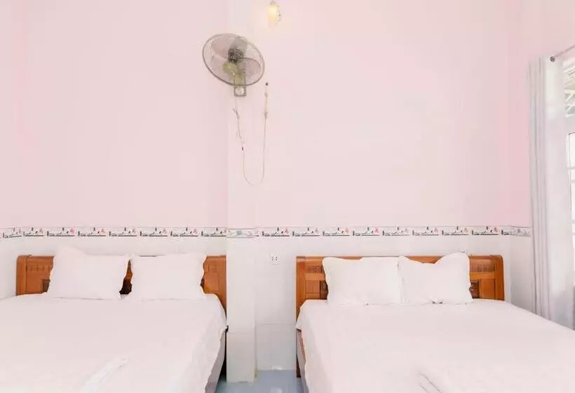 مُتل Phương Tú Hostel