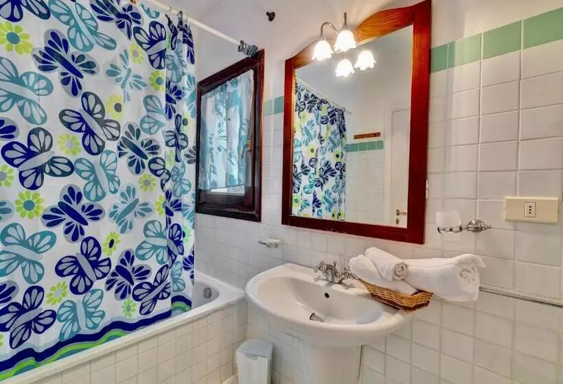 Villas With Air Conditioning And Private Outdoor Area Just A Few Minutes From La Pelosa