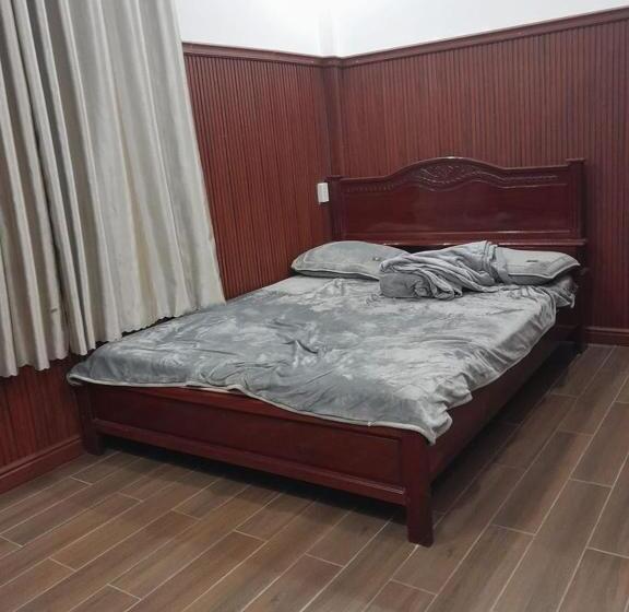 Phụng Kim Thảo Hotel Long An