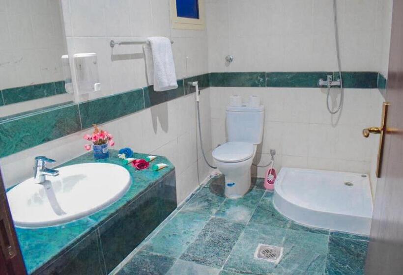 فندق ودام 4 العزيزية