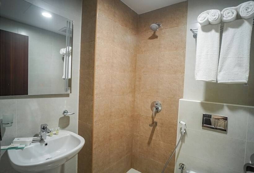 فندق Worth Elite