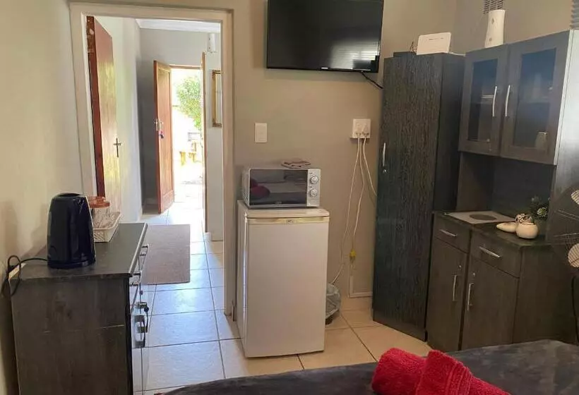 Majatalo 12 On Churchill