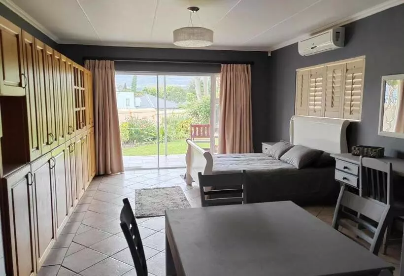 Majatalo 12 On Churchill