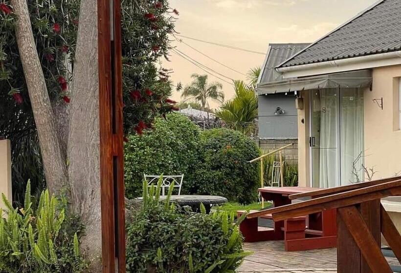 بنسيون 12 On Churchill