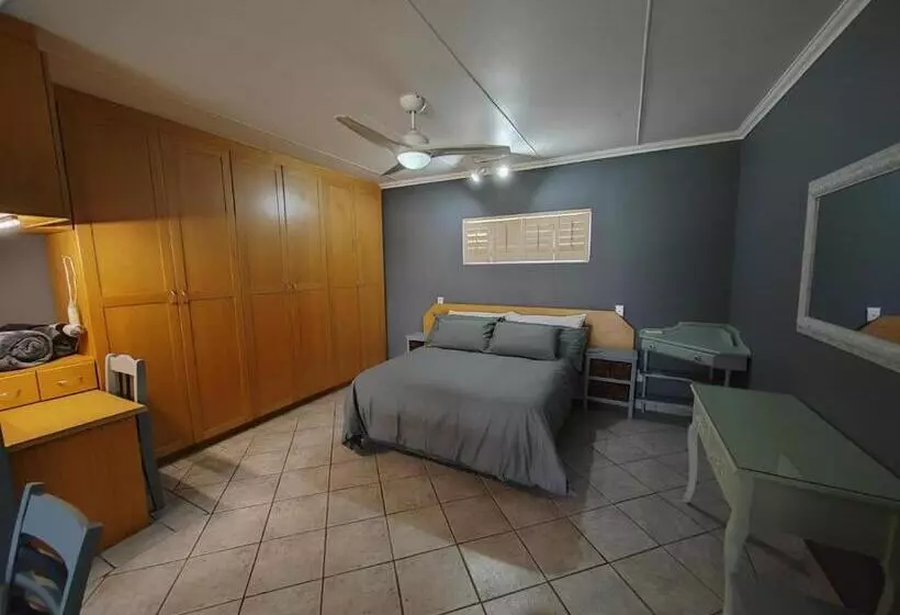 Majatalo 12 On Churchill