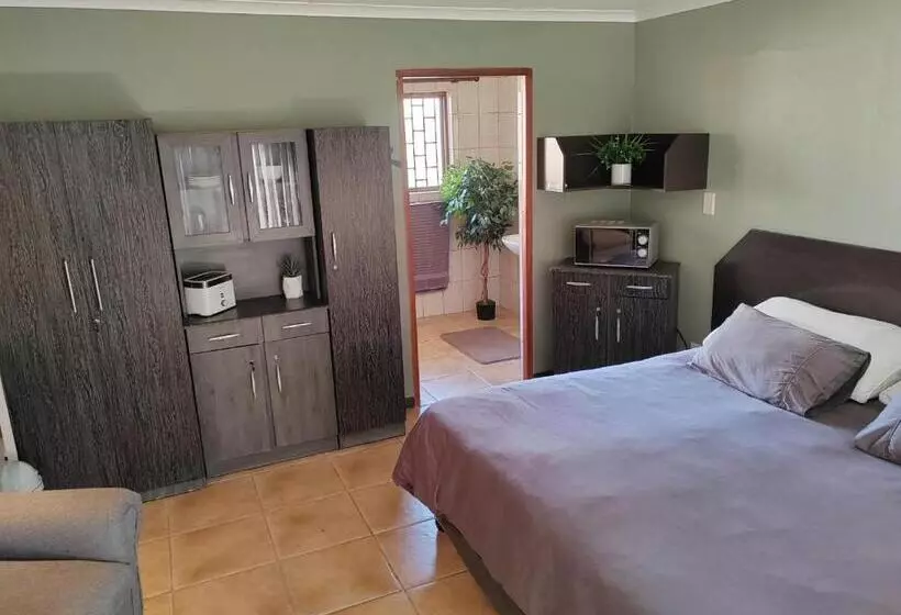 Majatalo 12 On Churchill