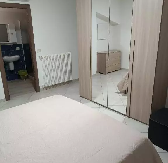 ペンション B&b Le Luci Super Camera In Attico Interno 3 Rose Rosse