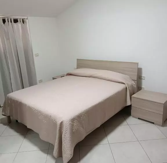 ペンション B&b Le Luci Super Camera In Attico Interno 3 Rose Rosse