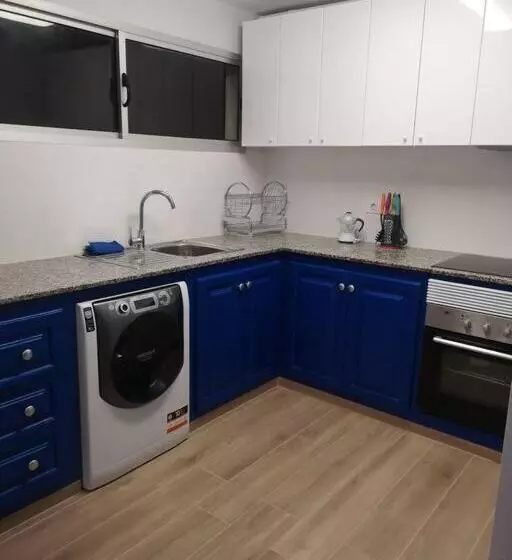 Majatalo Hostal Mari, Alquiler Habitación Privada En Hostal, 6 Habitaciones Cerca De La Universidad Y Aeropue