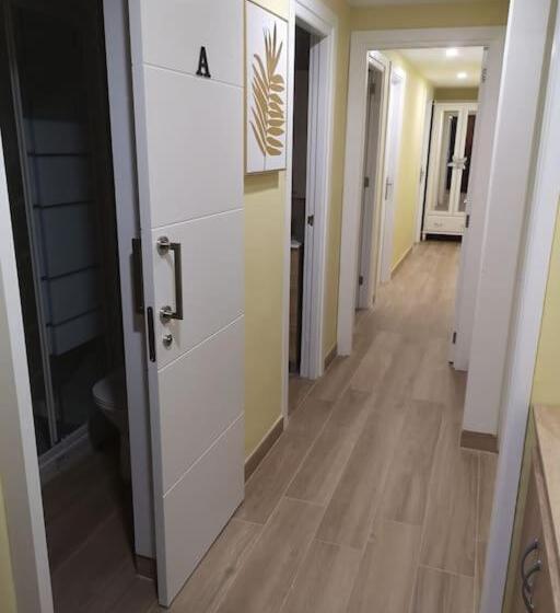 פנסיון Hostal Mari, Alquiler Habitación Privada En Hostal, 6 Habitaciones Cerca De La Universidad Y Aeropue