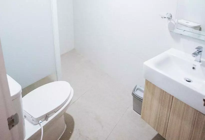 Retkeilymaja Reddoorz At Happy Stay Apartelle