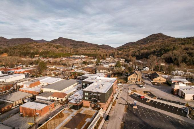 Otel Bridge Creek Inn