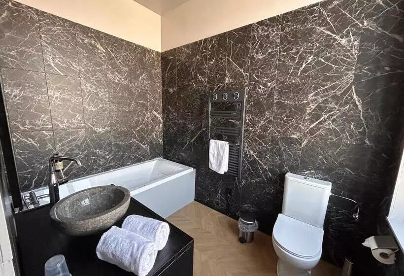 Hotelli Le Manoir Du Monde