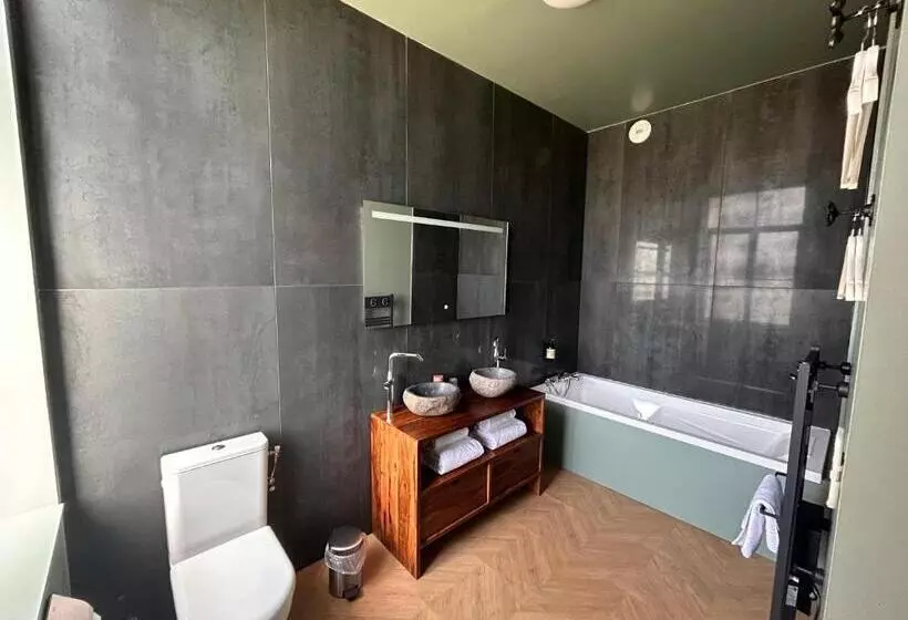 Hotelli Le Manoir Du Monde