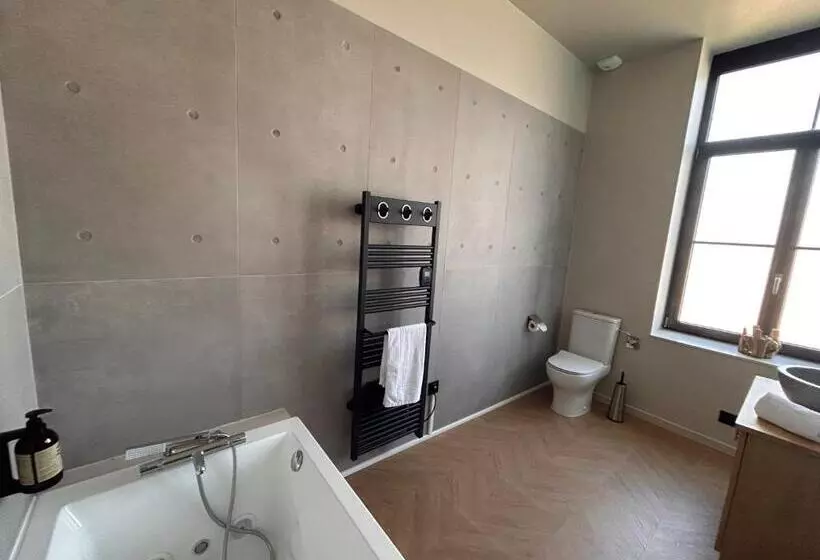 Hotelli Le Manoir Du Monde