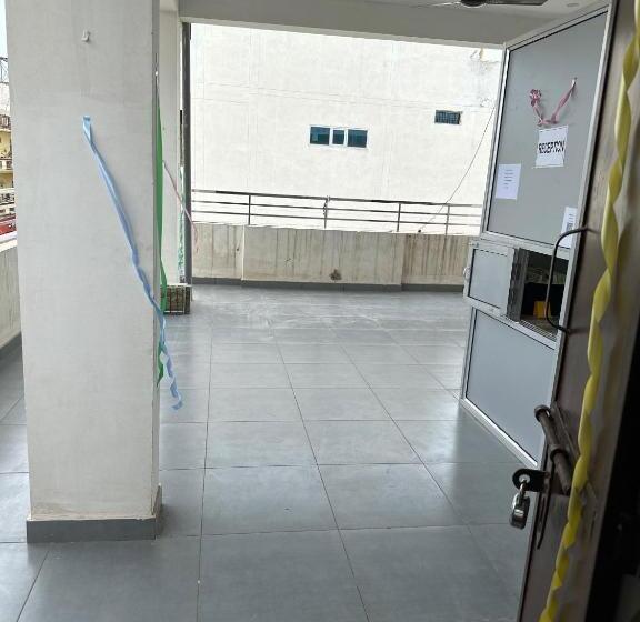 호텔 Oyo Kanish Place