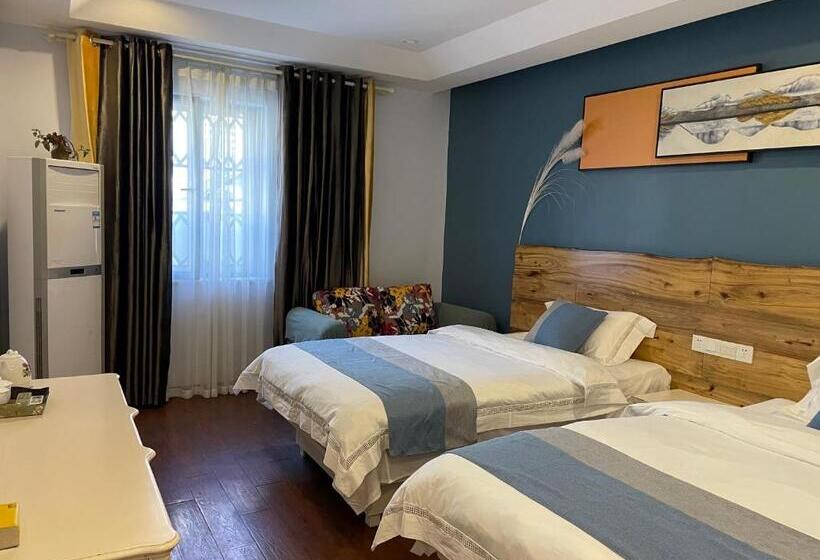 Majatalo Wesley Rosegarden 庐山卫斯里玫瑰园别墅