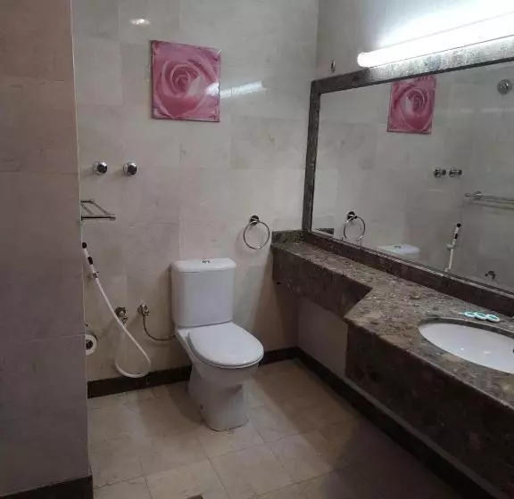 فندق مسارات المشاعر