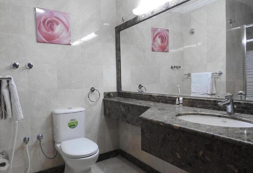 فندق مسارات المشاعر