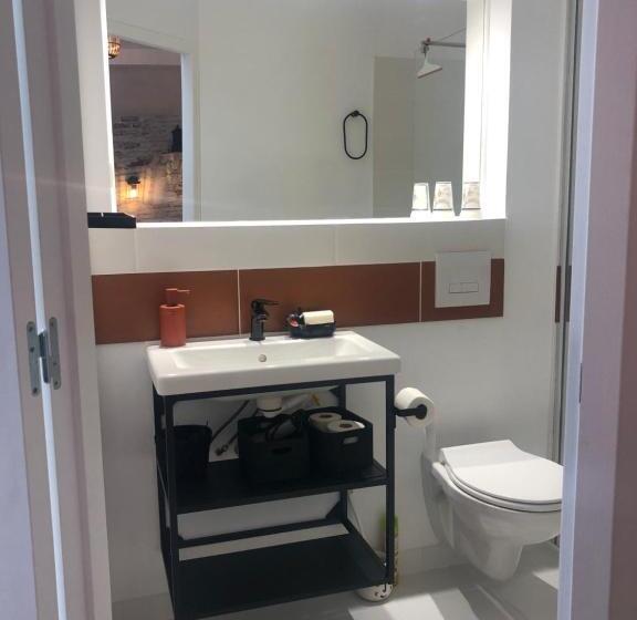 تختخواب و صبحانه Le Clos De La Hourserie