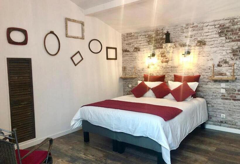 تختخواب و صبحانه Le Clos De La Hourserie