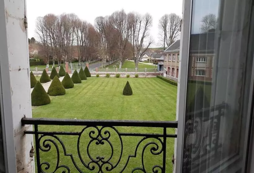 ホテル Le Chateau De Chantereine