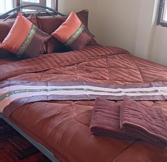 Hug Glur House Tour And Hostel