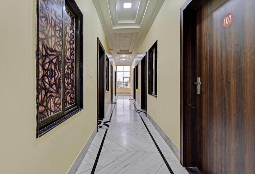 Oyo Flagship Hotel Royal Palace