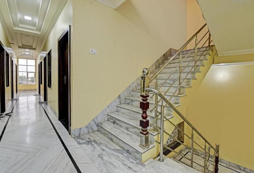 Oyo Flagship Hotel Royal Palace