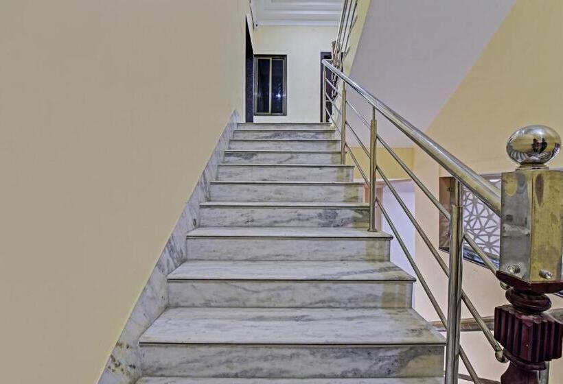 Oyo Flagship Hotel Royal Palace