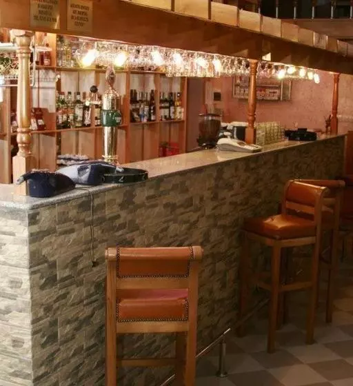 Hotelli Casa De Piatra