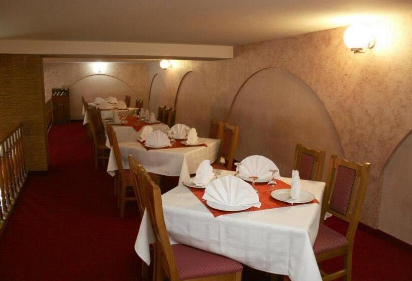 בית מלון כפרי Casa De Piatra