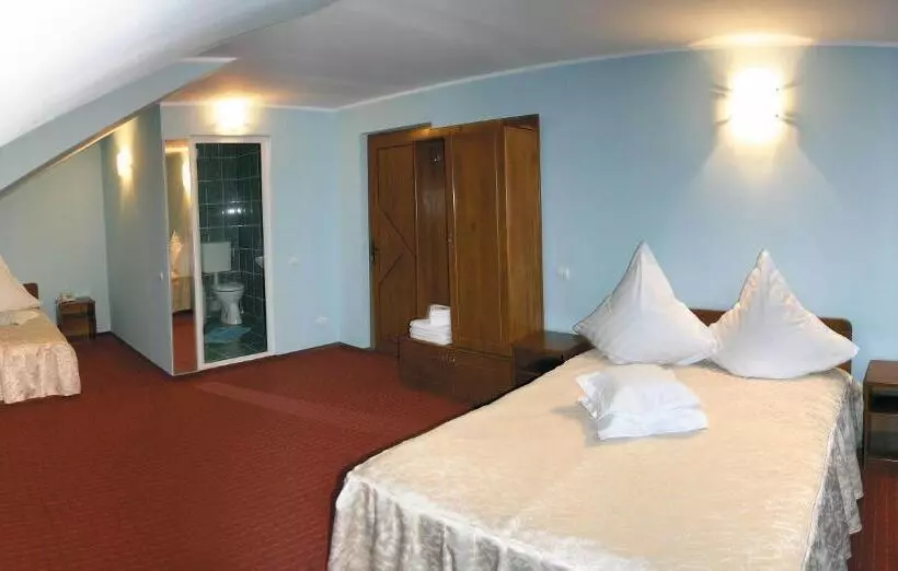 Hotelli Casa De Piatra