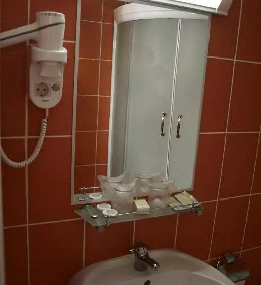 Hotelli Casa De Piatra