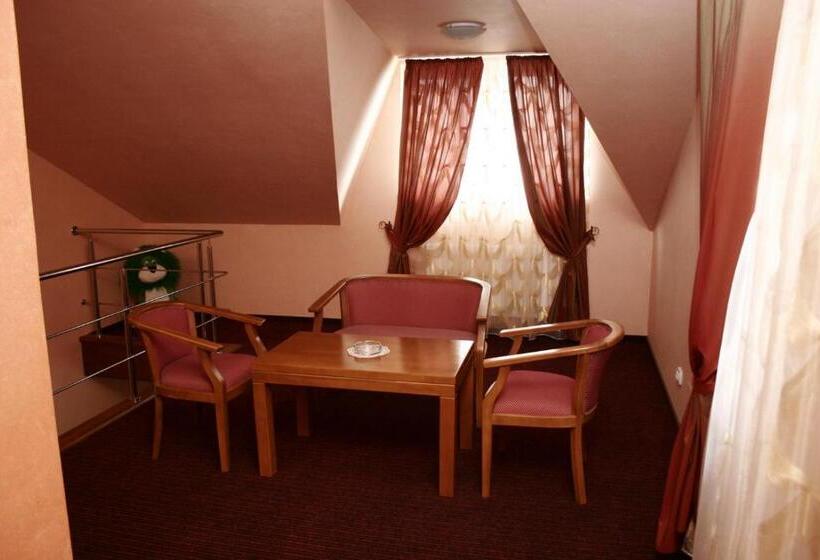 בית מלון כפרי Casa De Piatra