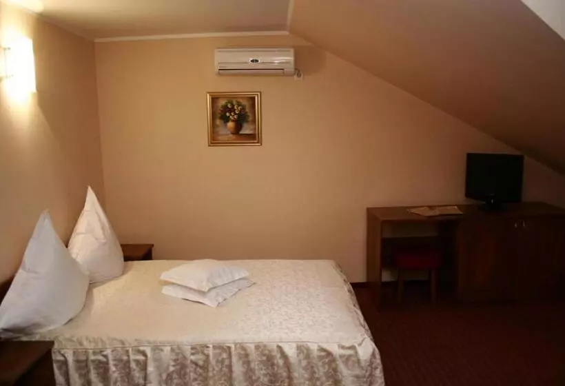 Hotelli Casa De Piatra