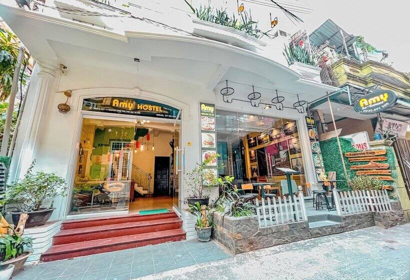 Amy Hostel Hue