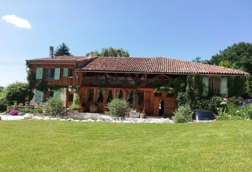 Aamiaismajoitus (B&B) Chambres D Hôtes St Jacques Adults Only