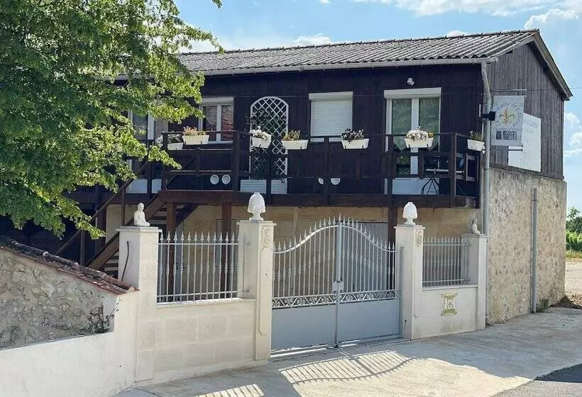 Aamiaismajoitus (B&B) Le Domaine De Canesse