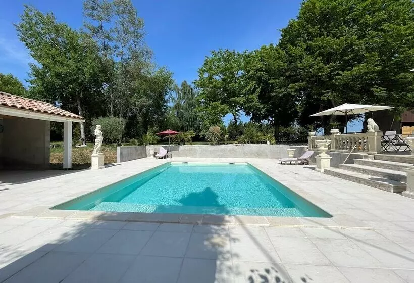 Aamiaismajoitus (B&B) Le Domaine De Canesse