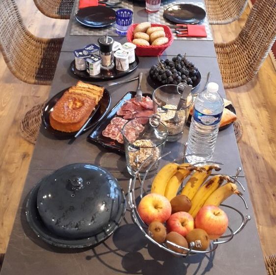 مبيت وإفطار Péniche Tic Et Tac