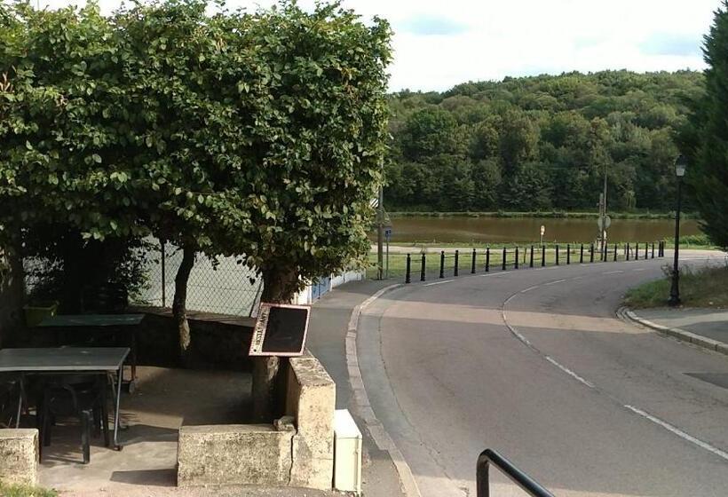 בית מלון כפרי Auberge Du Vieux Moulin