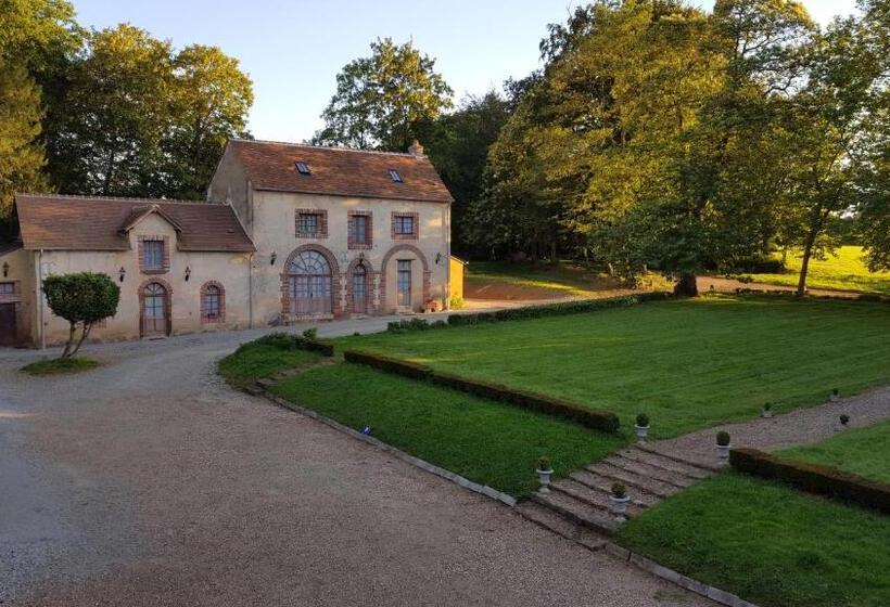 בית מלון כפרי Des 4 Continents Le Mans