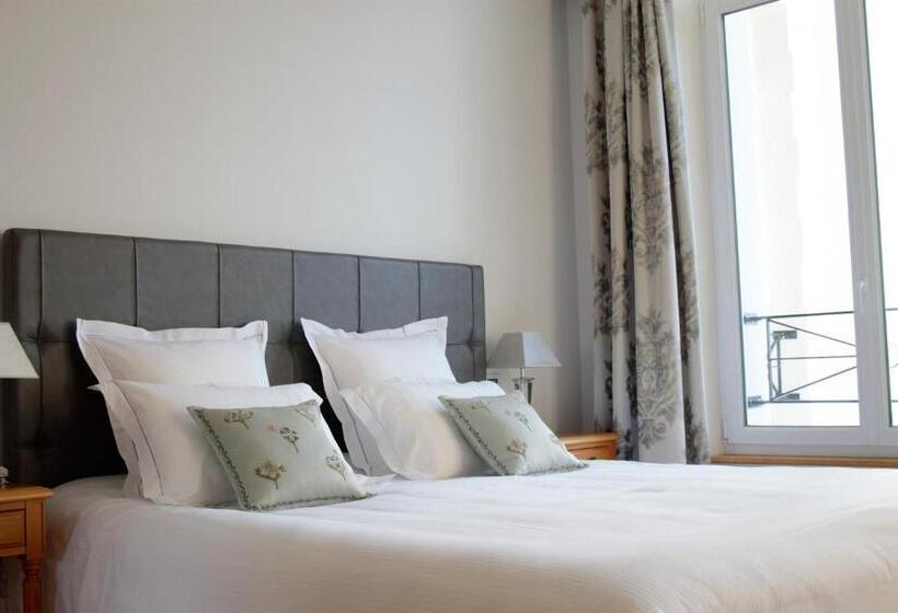 호텔 Hôtel Château De La Marlière