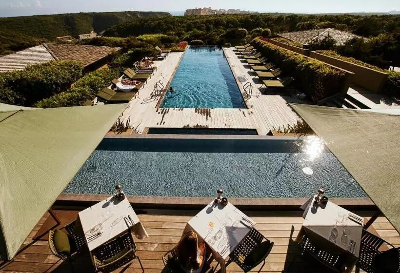 هتل Hôtel & Spa Version Maquis Citadelle