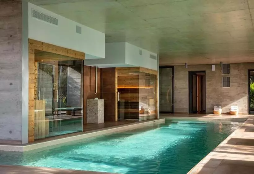 هتل Hôtel & Spa Version Maquis Citadelle