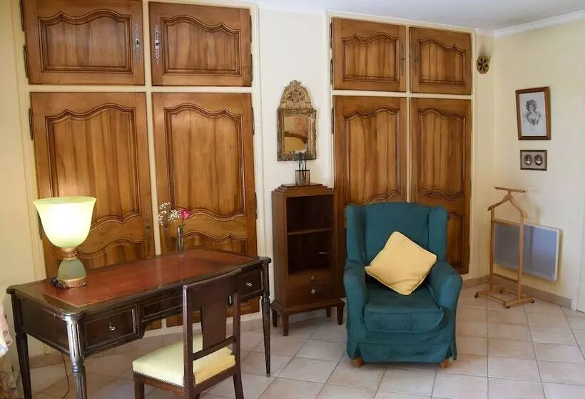 Les Chambres D Adeline B&b